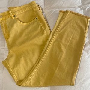 Loft frayed hem modern skinny crop yellow jeans